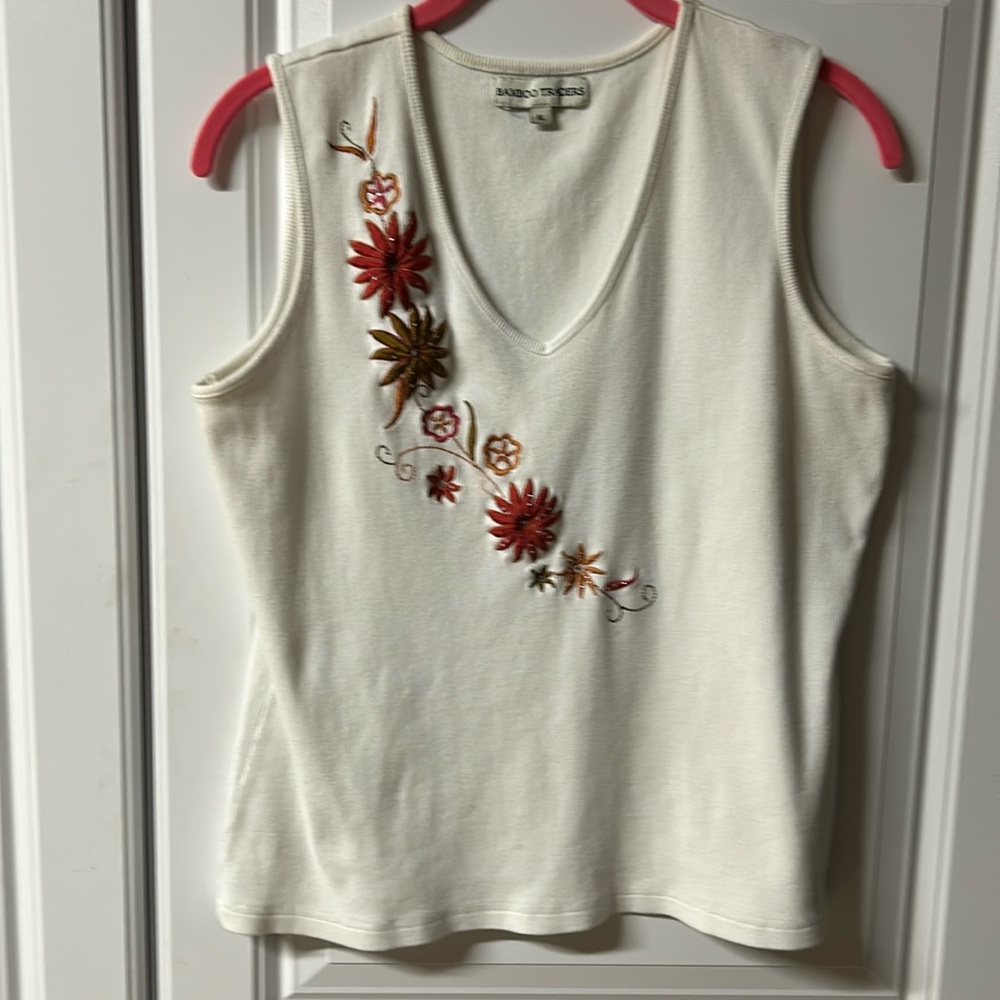 Ladies knit tee by Bamboo Traders gently used.